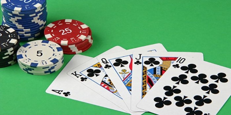 Xì tố Bet88 – Luật Và Kinh Nghiệm Dành Cho Người Mới 2 Tìm hiểu cách chia bài trong trò chơi xì tố Bet88